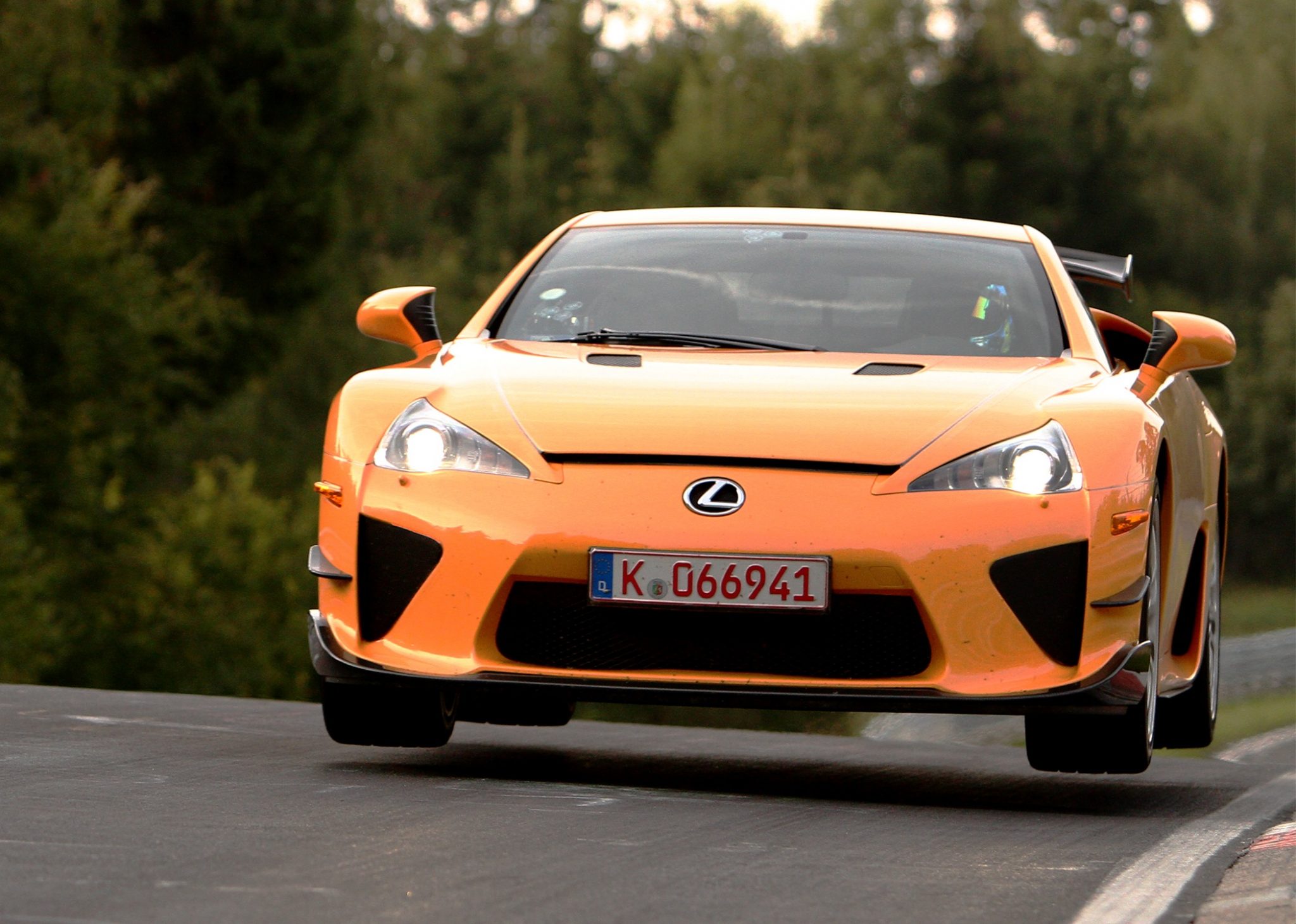 Lexus LFA Nürburgring Package laps the Nürburgring track in a record ...