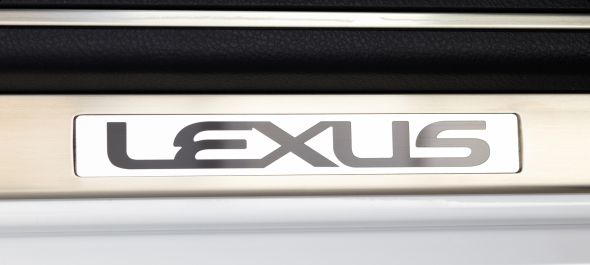 Lexus logo sill