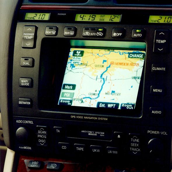 LS 400 Standard-fit satellite navigation system