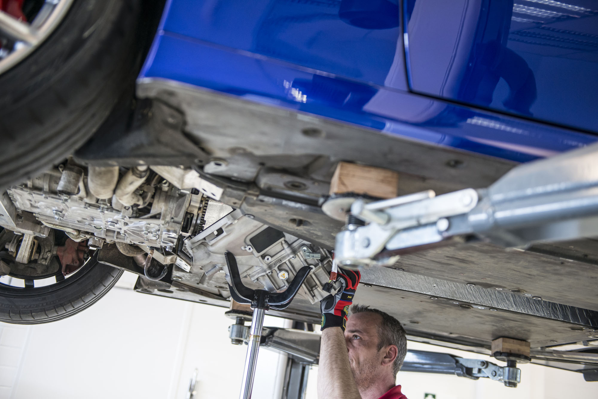 How to service a Lexus LFA underbody