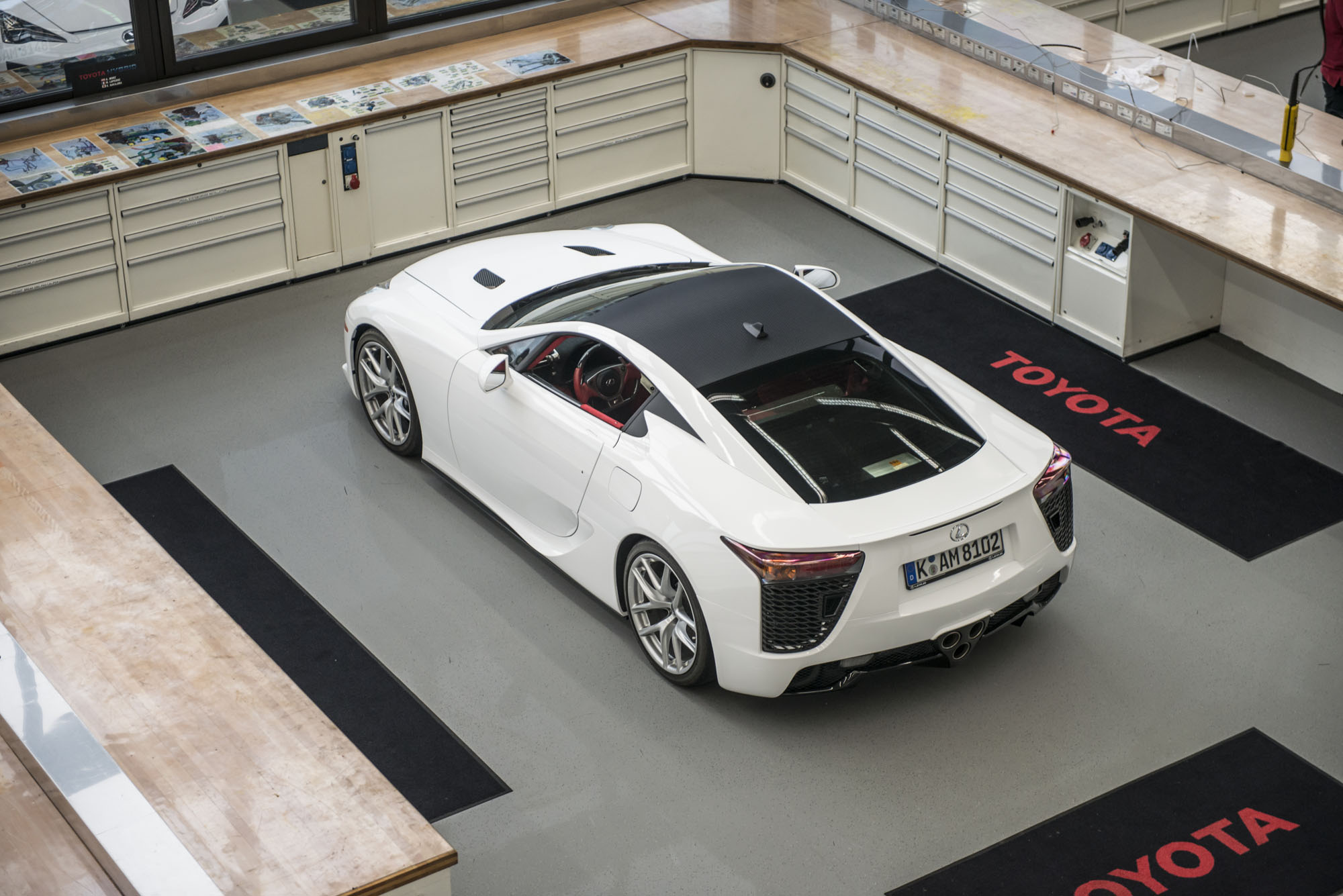 How to service a Lexus LFA TME white LFA