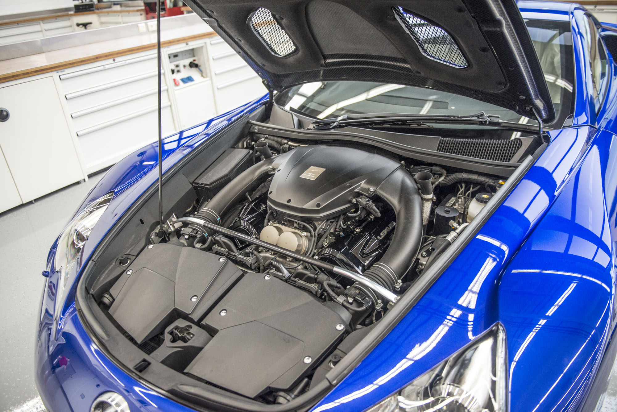 Lexus LFA engine bay