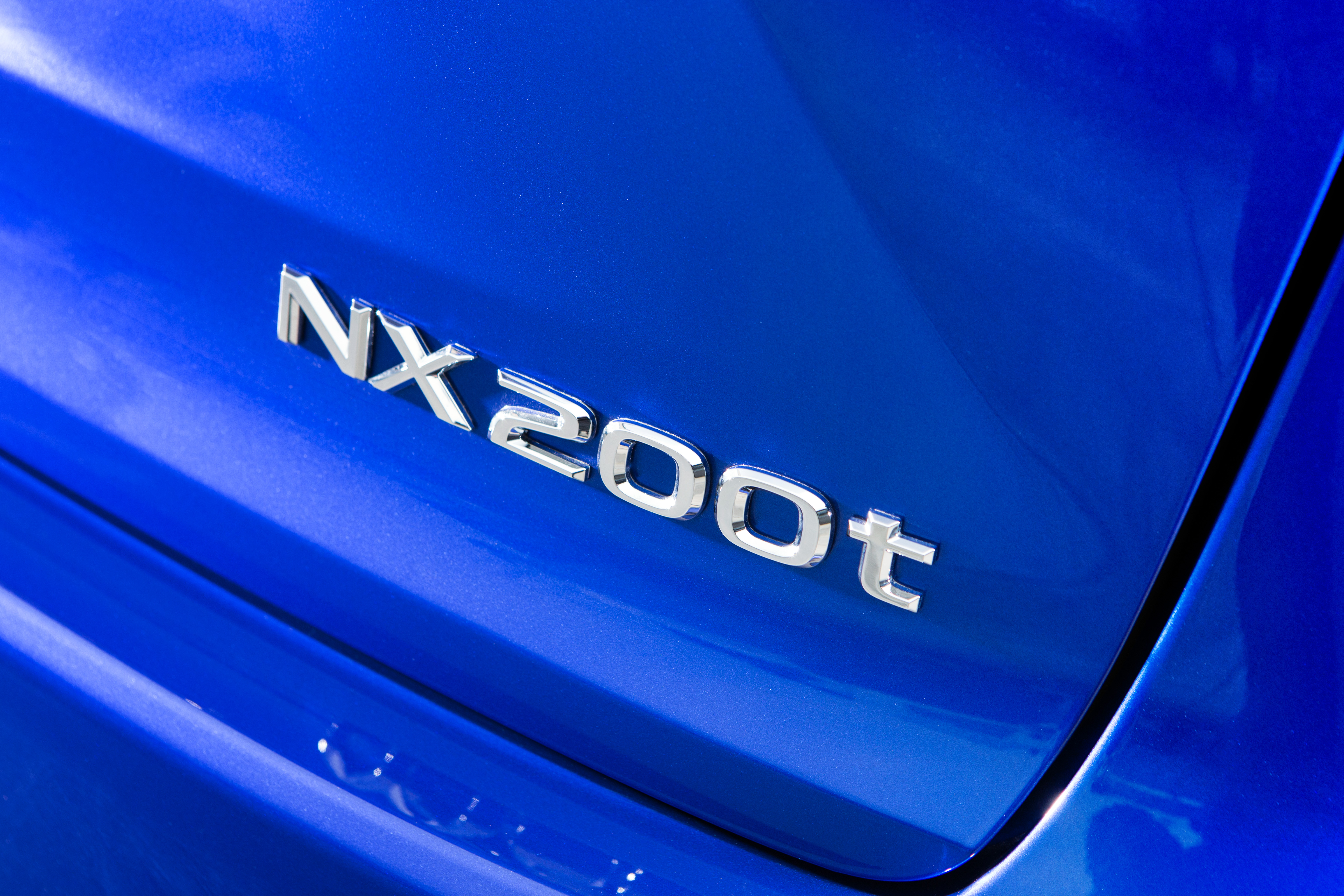2015-Lexus-NX-200t-detail-2