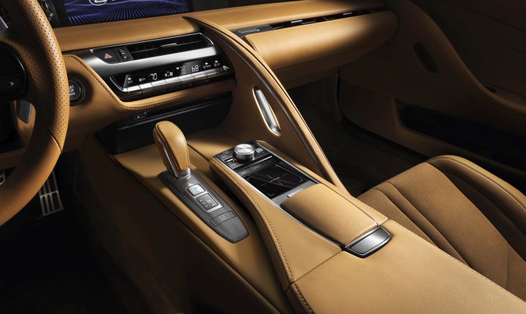 Lexus LC 500 interior 01