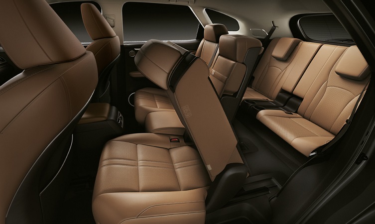 Lexus RX 450hL: interior design that anticipates your every need ...