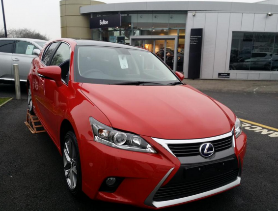 Lexus CT Advance Plus