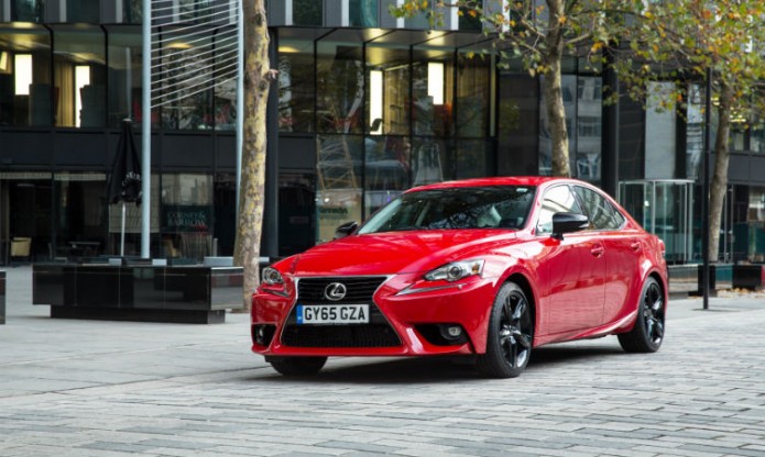 Lexus-IS-200t-Exterior-S-2015-2