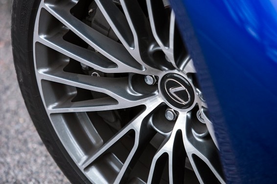 RC F tyre