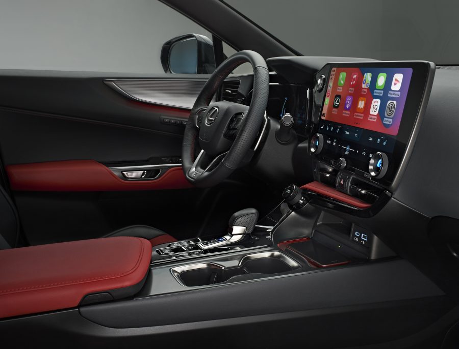450h+ plug-in hybrid interior