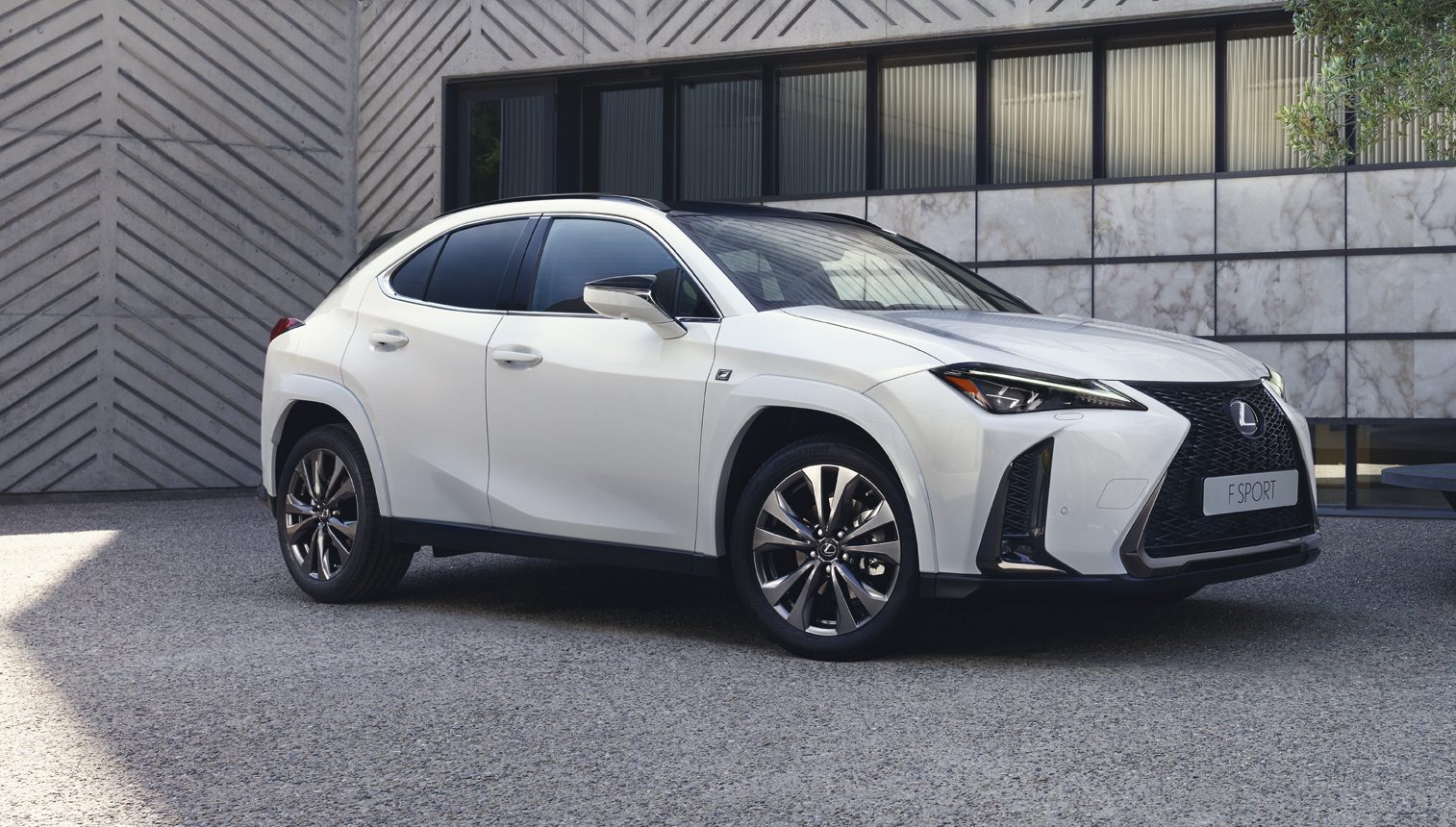 How to drive a hybrid - 2023 Lexus UX 250h