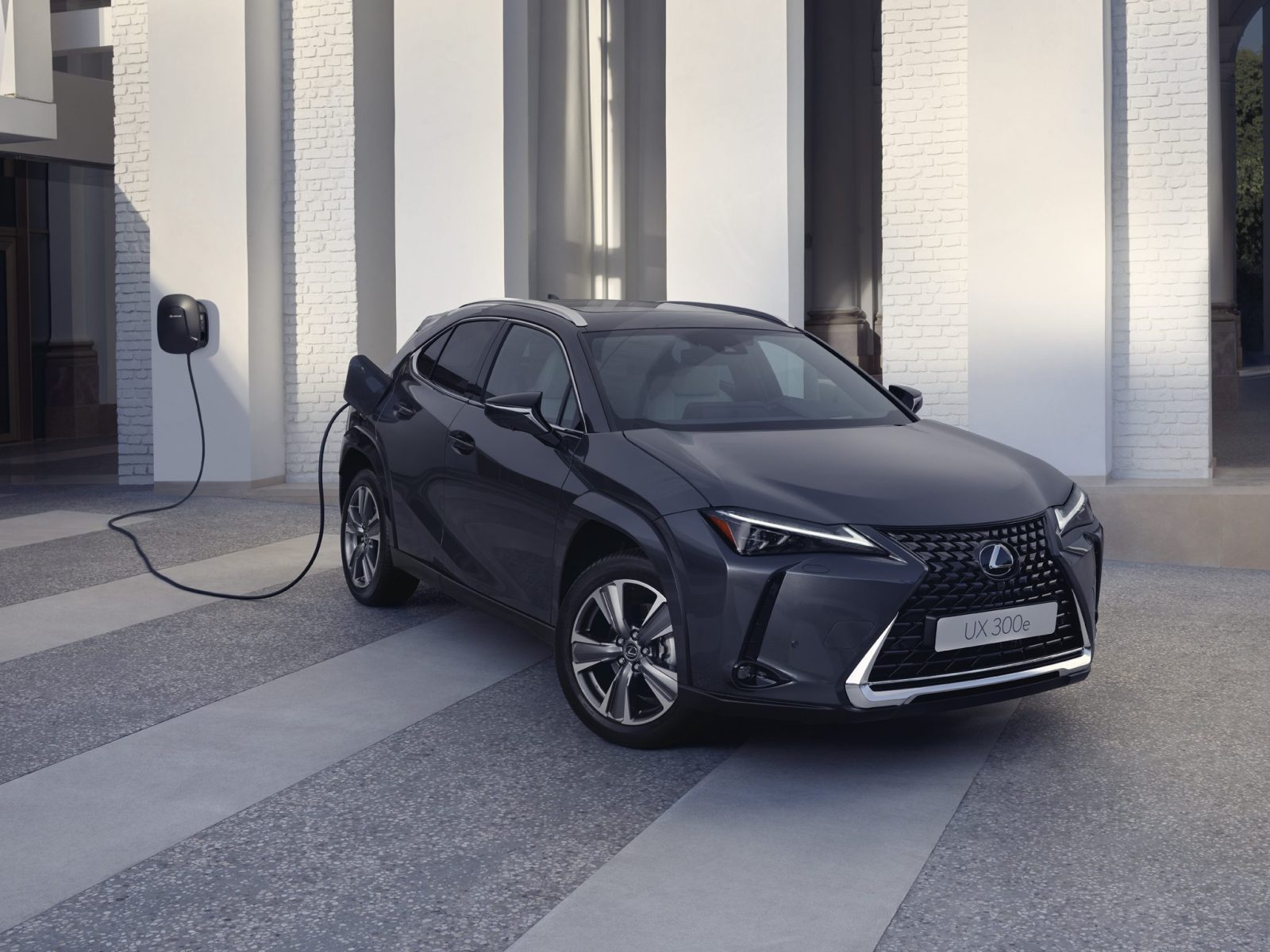 Lexus UX 300e